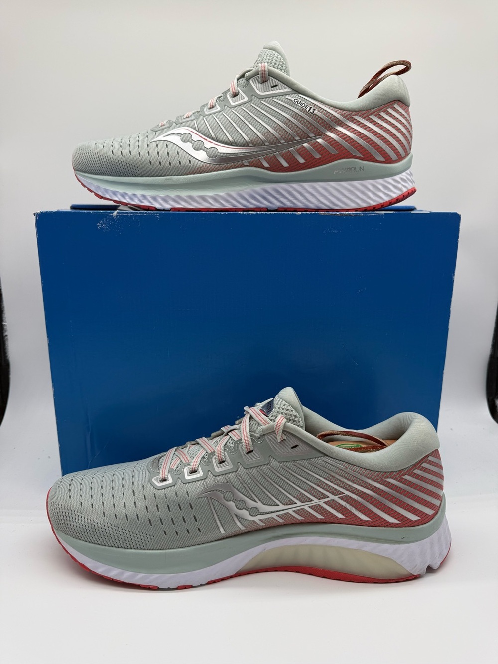 Saucy Guide 13 Grey/Coral Green Women’s Running Shoes Size US 11 |S10548-45